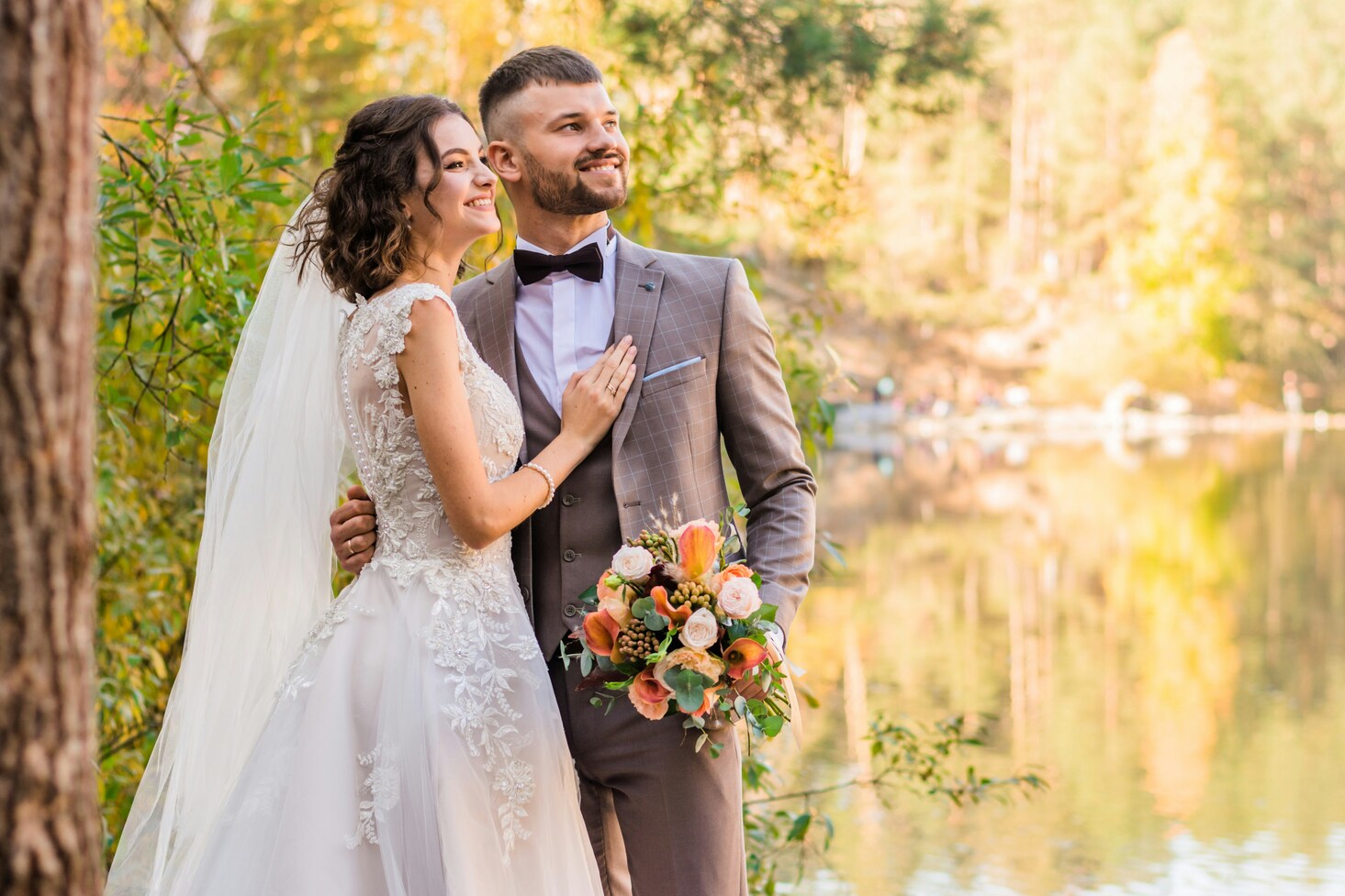 wedding hairstyles for curly-haired brides