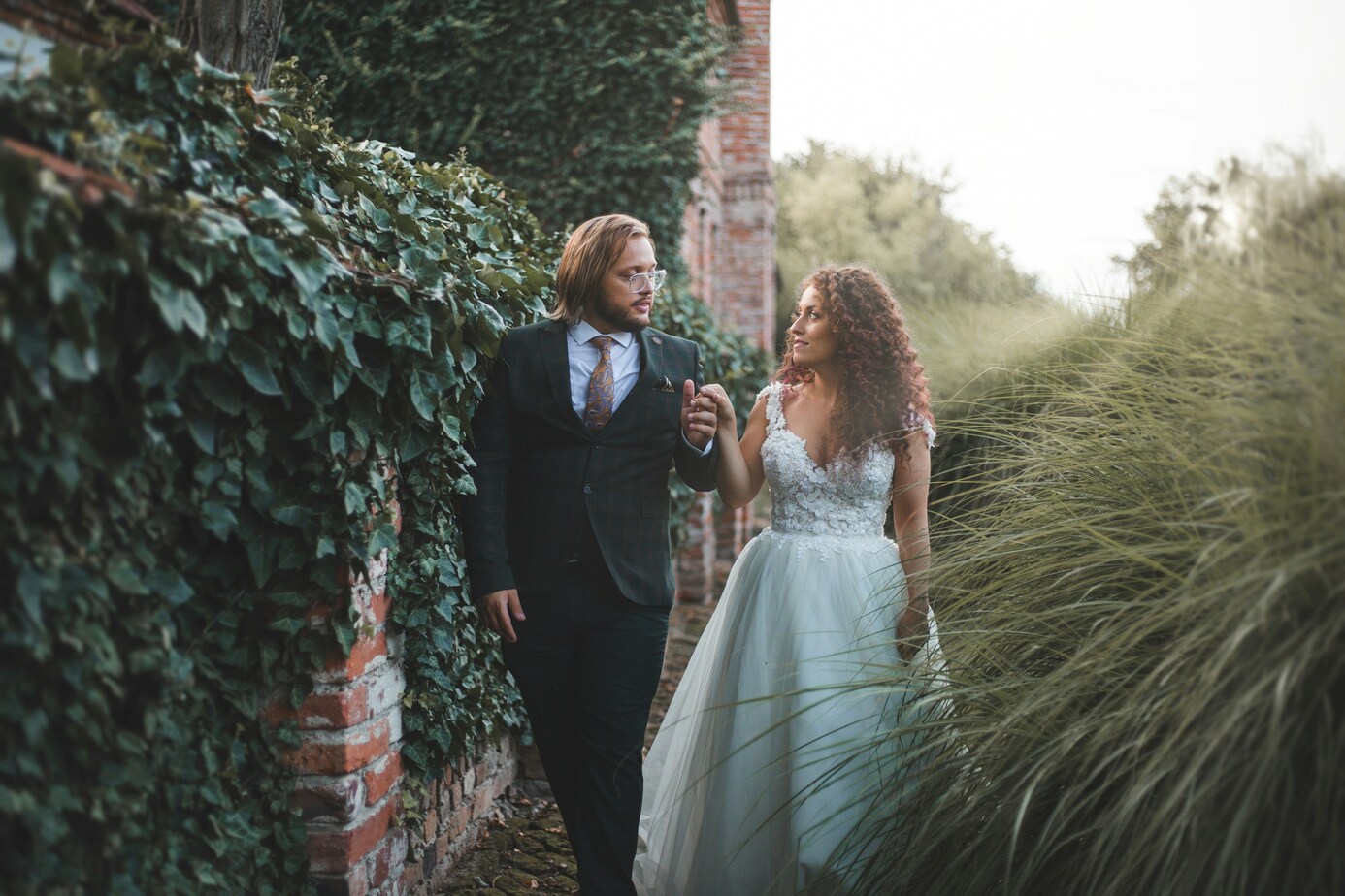 bridal hairstyles with curly hair