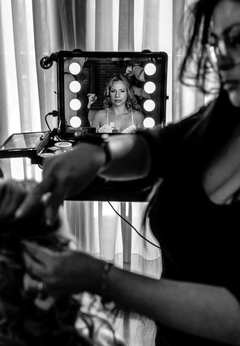 From Miami to the Costa del Sol, a love story that became a destiny.Jorge and Yamila are